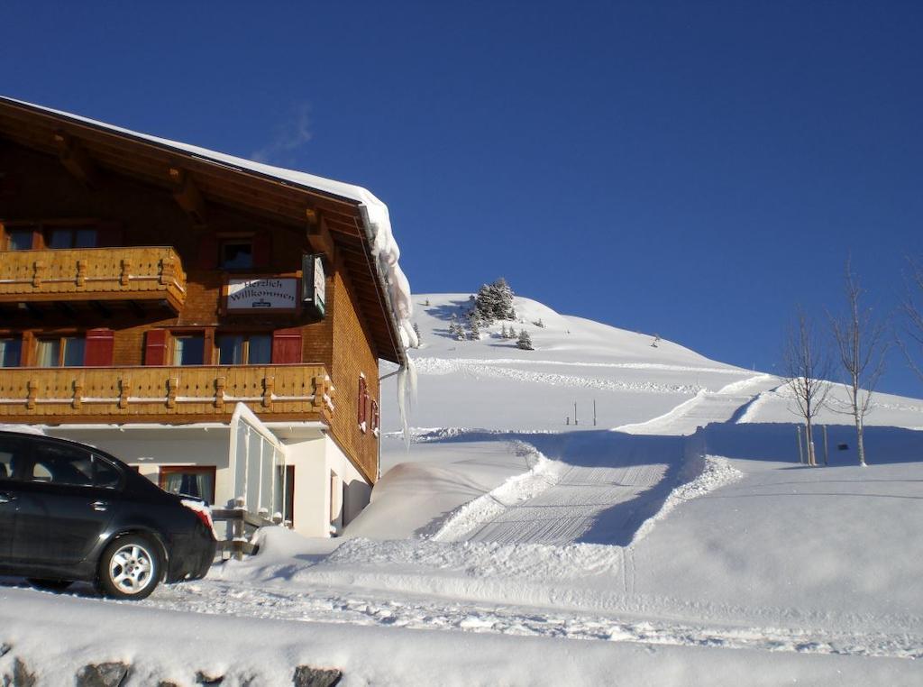 Hotel-Gasthof Zimba Damuels Dış mekan fotoğraf