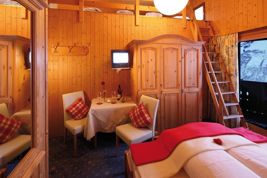Hotel-Gasthof Zimba Damuels Dış mekan fotoğraf